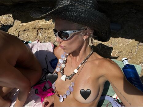 Delilah Belle Hamlin