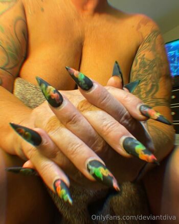 deviantdiva