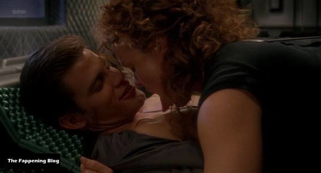 Dina Meyer