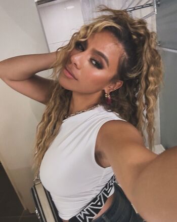 Dinah Jane