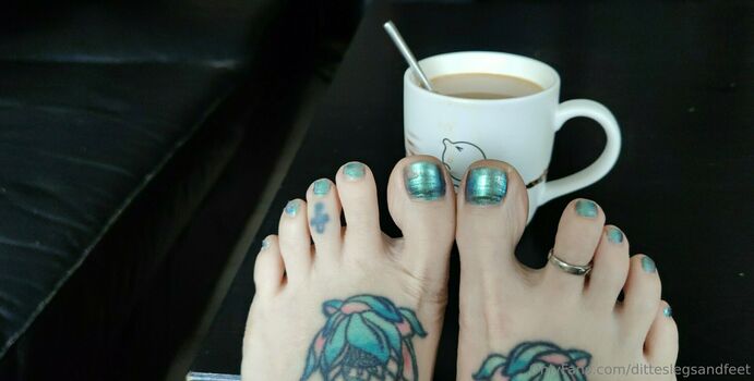 ditteslegsandfeet