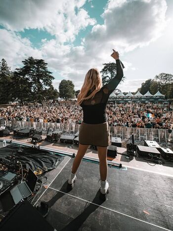 DJ Jeny Preston