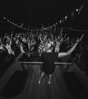 DJ Jeny Preston