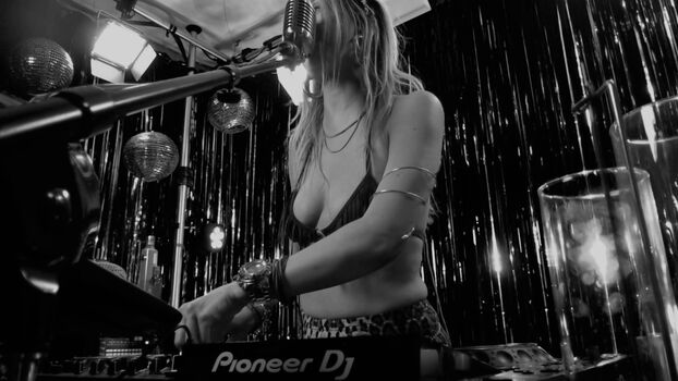 DJMissShelton