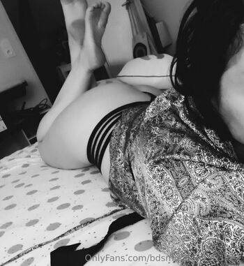 dommequeenlunalurefree