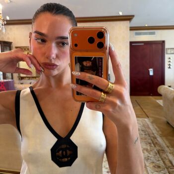 Dua Lipa