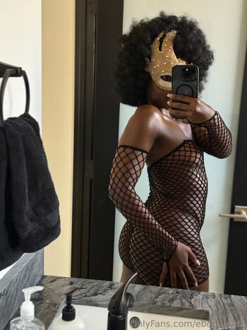ebonybutts