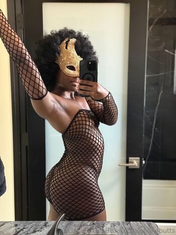 ebonybutts