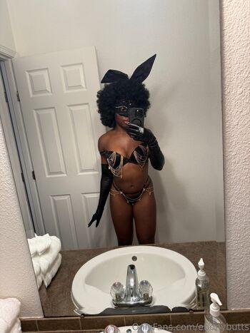 ebonybutts