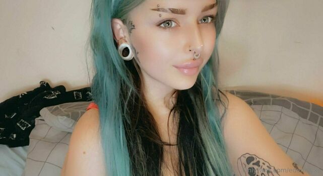 edenivyxo