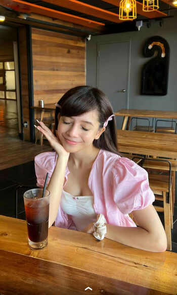 Eeeveenara