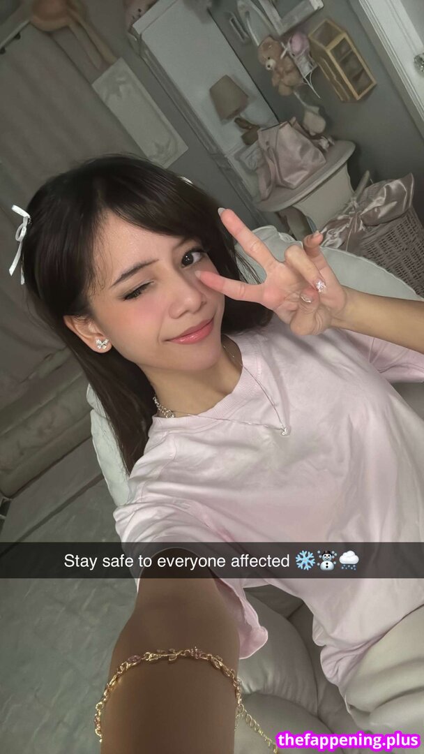 Eeeveenara / Eevee Enara / eeveenara 누드 OnlyFans 사진 #487