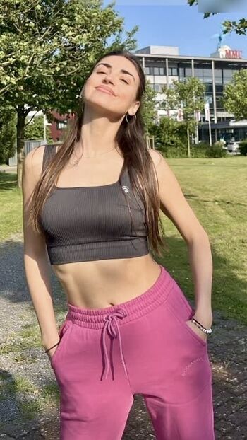 Ekaterina Leonova