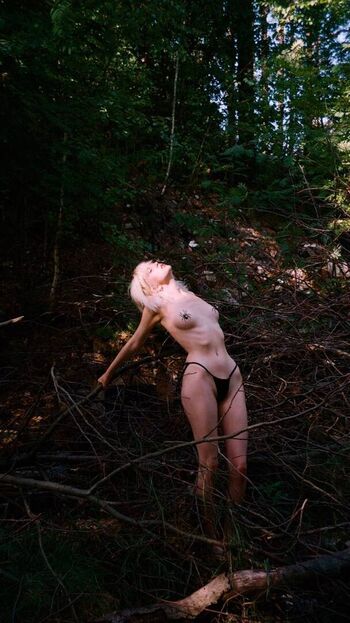 Electric_blonde
