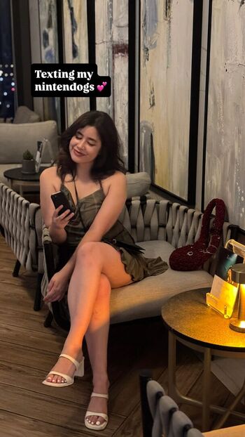 Elise ASMR