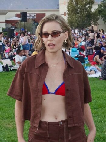 Elizabeth Banks