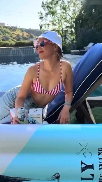 Elizabeth Banks