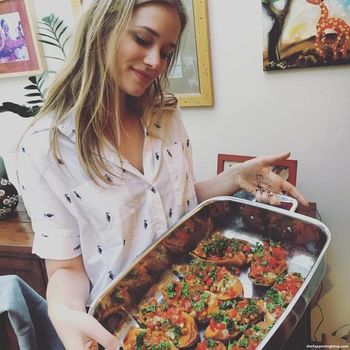 Elizabeth Lail