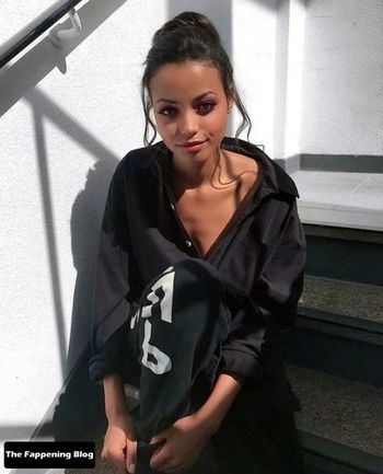 Ella Balinska