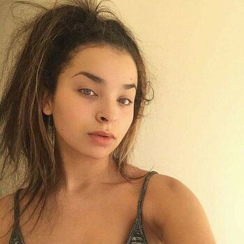 Ella Eyre