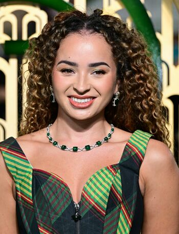 Ella Eyre