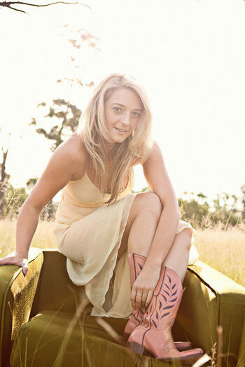 Elle Dawe