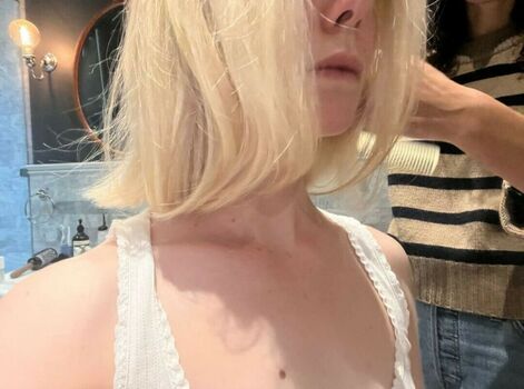 Elle Fanning