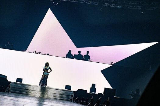 Elle Teresa ????????