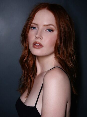 Ellie Bamber