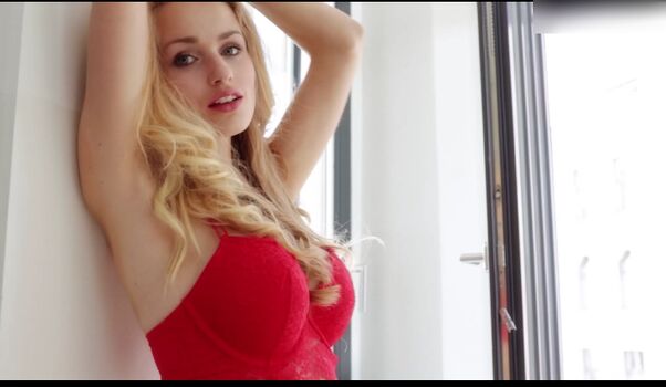 Emilia Jung