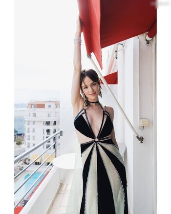 Emilia Schüle