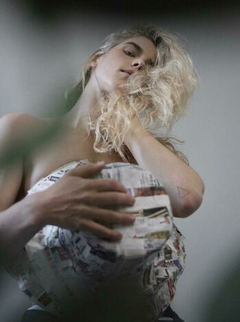 Emily Bett Rickards