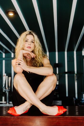 Emily Bett Rickards
