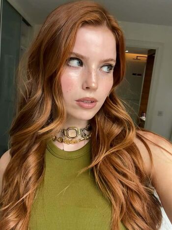 Emily Deyt-Aysage