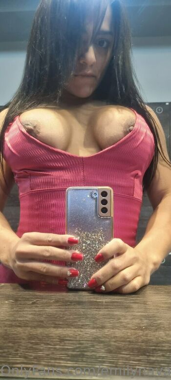emilynavafitness