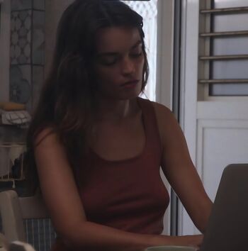 Emma Mackey