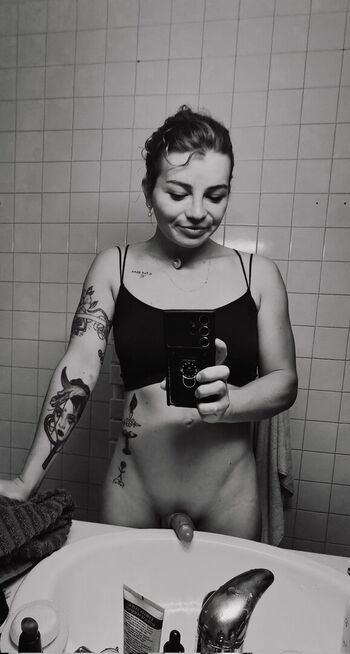 Emma Vai