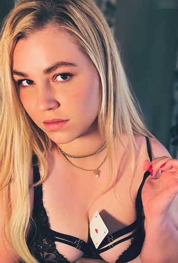 Emmadizzy / Emma_arty