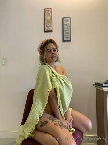 Emmie Sg