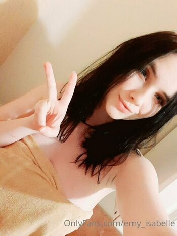 emy_isabelle