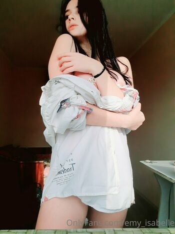 emy_isabelle