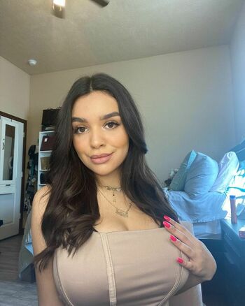 Erika M Diaz
