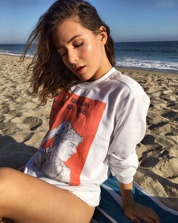 Erin Sanders