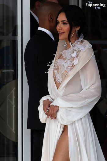 Esha Gupta