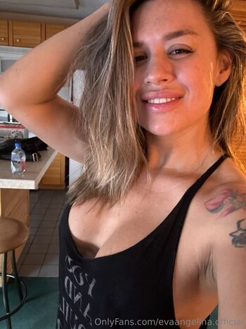 Eva Angelina