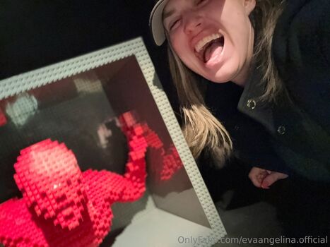 Eva Angelina