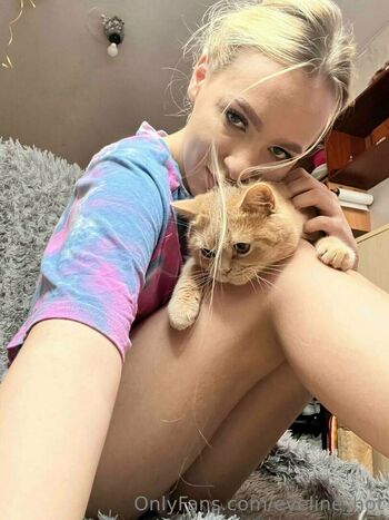 eveline_hot