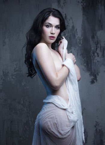 Evelyn Claire