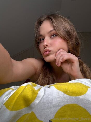evelyn_lovve