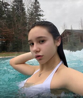 evita_blanco